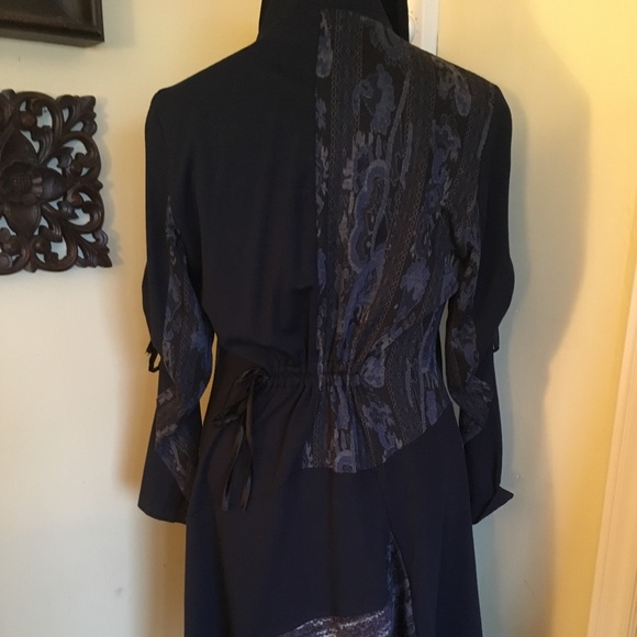 Beautiful Stylish Jacket - Picture 2 of 5